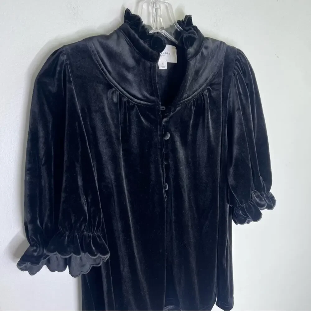 New Pomander Place Tuckernuck Selena Velvet Ruffle Top Black Sz S